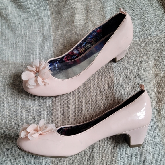 y2k Pink Flower Pumps - Picture 5 of 8